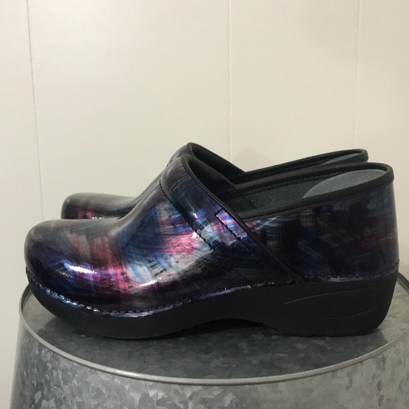 dansko color sweep